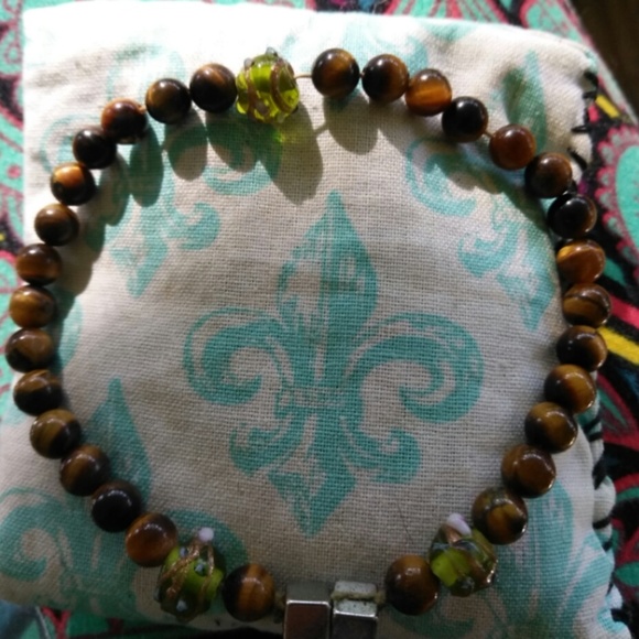 Tiger's eye magnetic closure bracelet - Picture 1 of 1